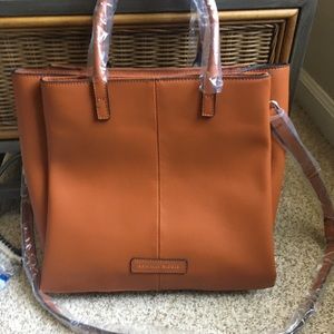 NWT Danielle Nicole Bag!